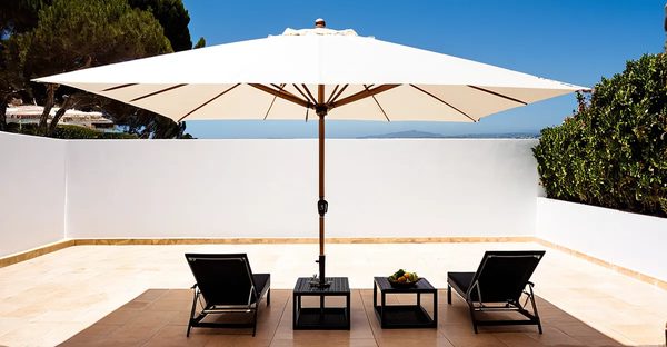 Parasol déporté 3×3 m marbella : la solution idéale pour l'ombre